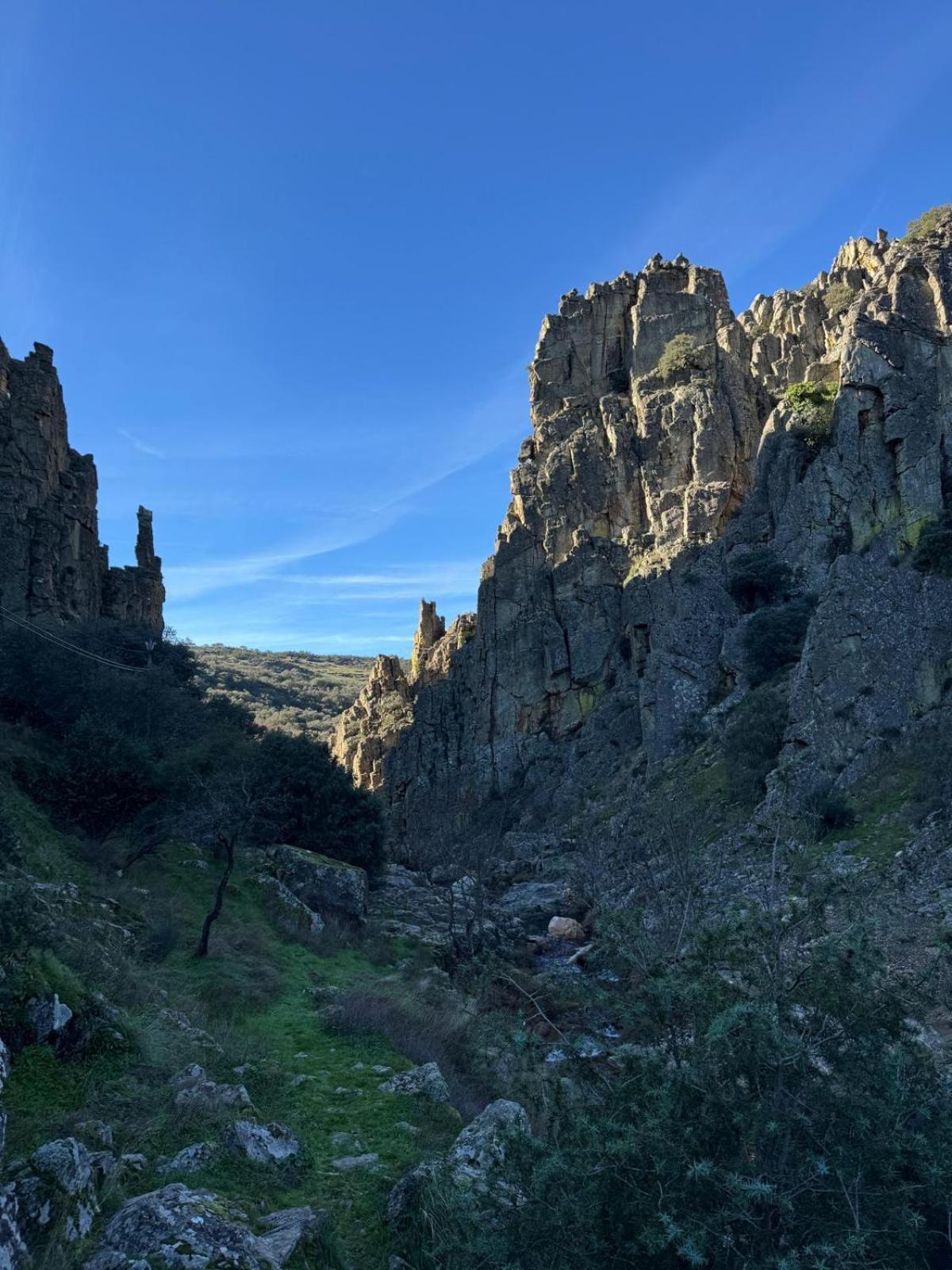 Cabañas del Castillo Alma De Villuercasゲストハウス エクステリア 写真