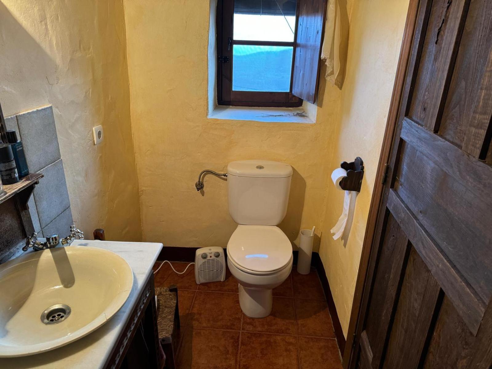 Cabañas del Castillo Alma De Villuercasゲストハウス エクステリア 写真